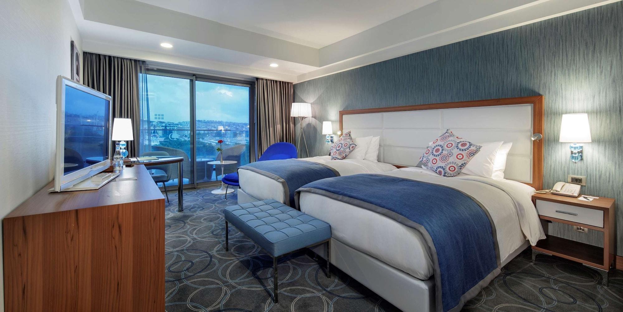 Doubletree By Hilton קוסדסי מראה חיצוני תמונה