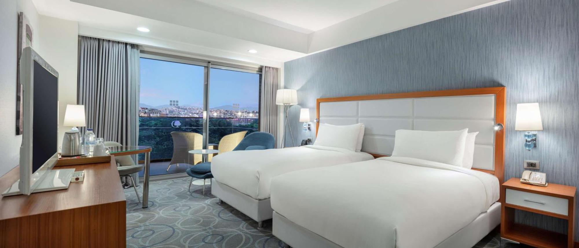 Doubletree By Hilton קוסדסי מראה חיצוני תמונה